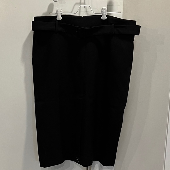 Ann Taylor Black Belted Pencil Skirt - Picture 2 of 4